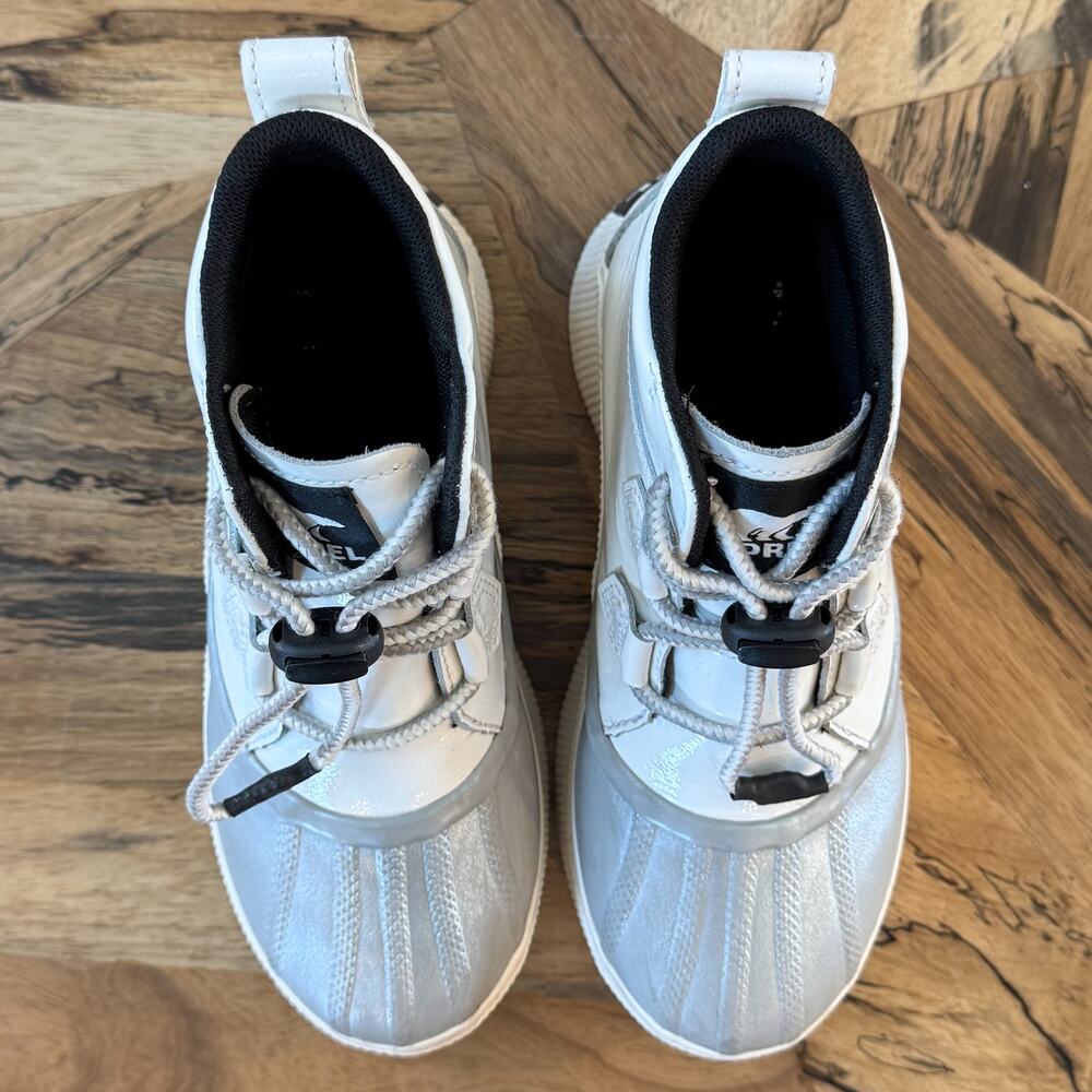 Sorel Kids Out N About IV Classic Waterproof Boots White Silver Size 4 Youth - Picture 10 of 12